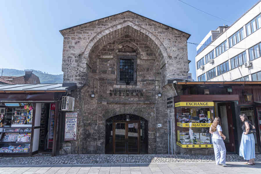 Bosnia y Herzegovina - Sarajevo 18 - Gazi Husrev-begov Bezistan
